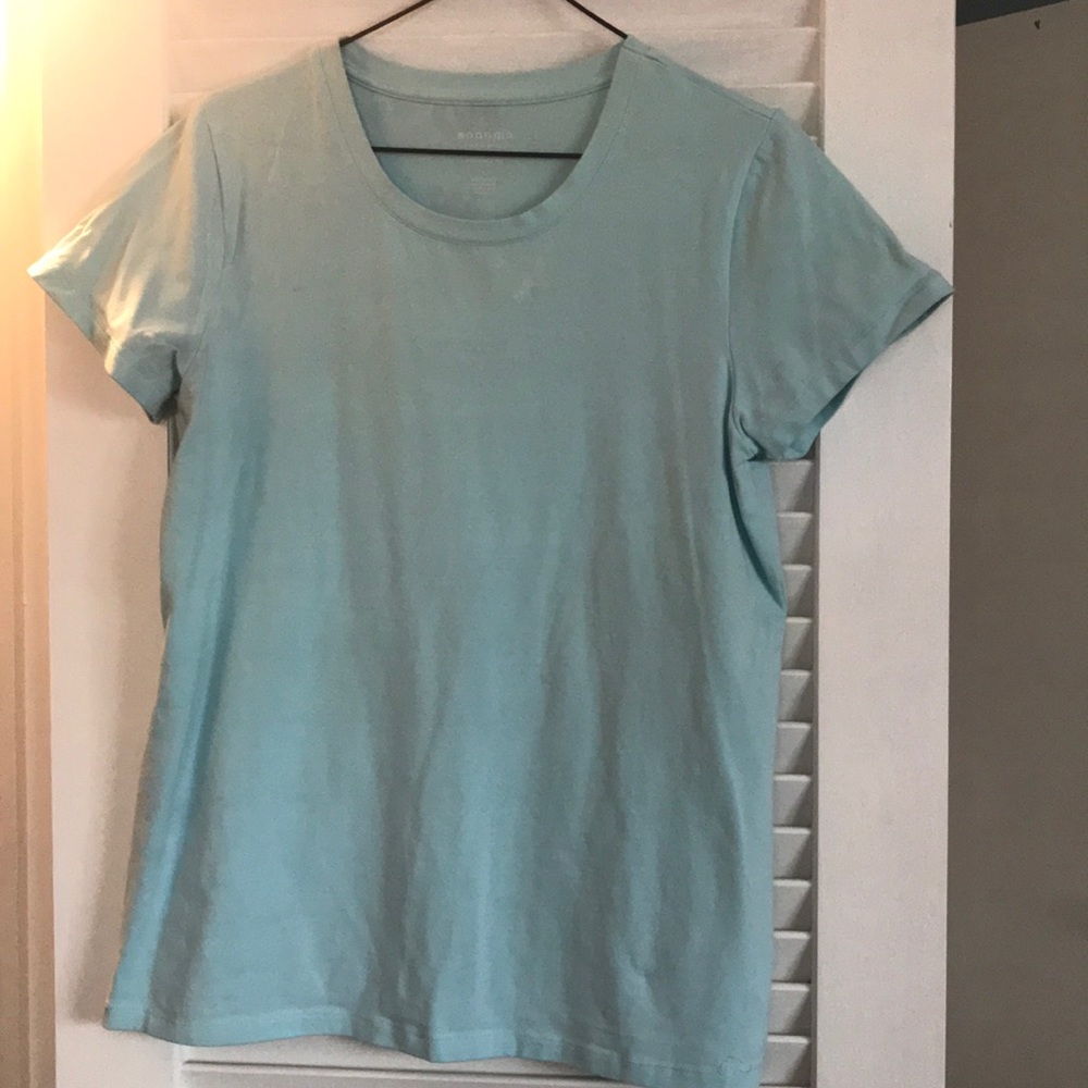 Tee shirt